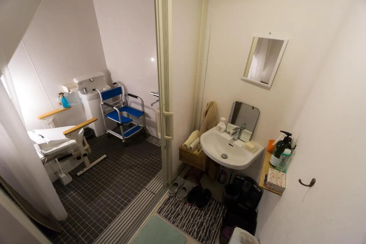 Guest House Irodori Kamakura 0*,  Japan